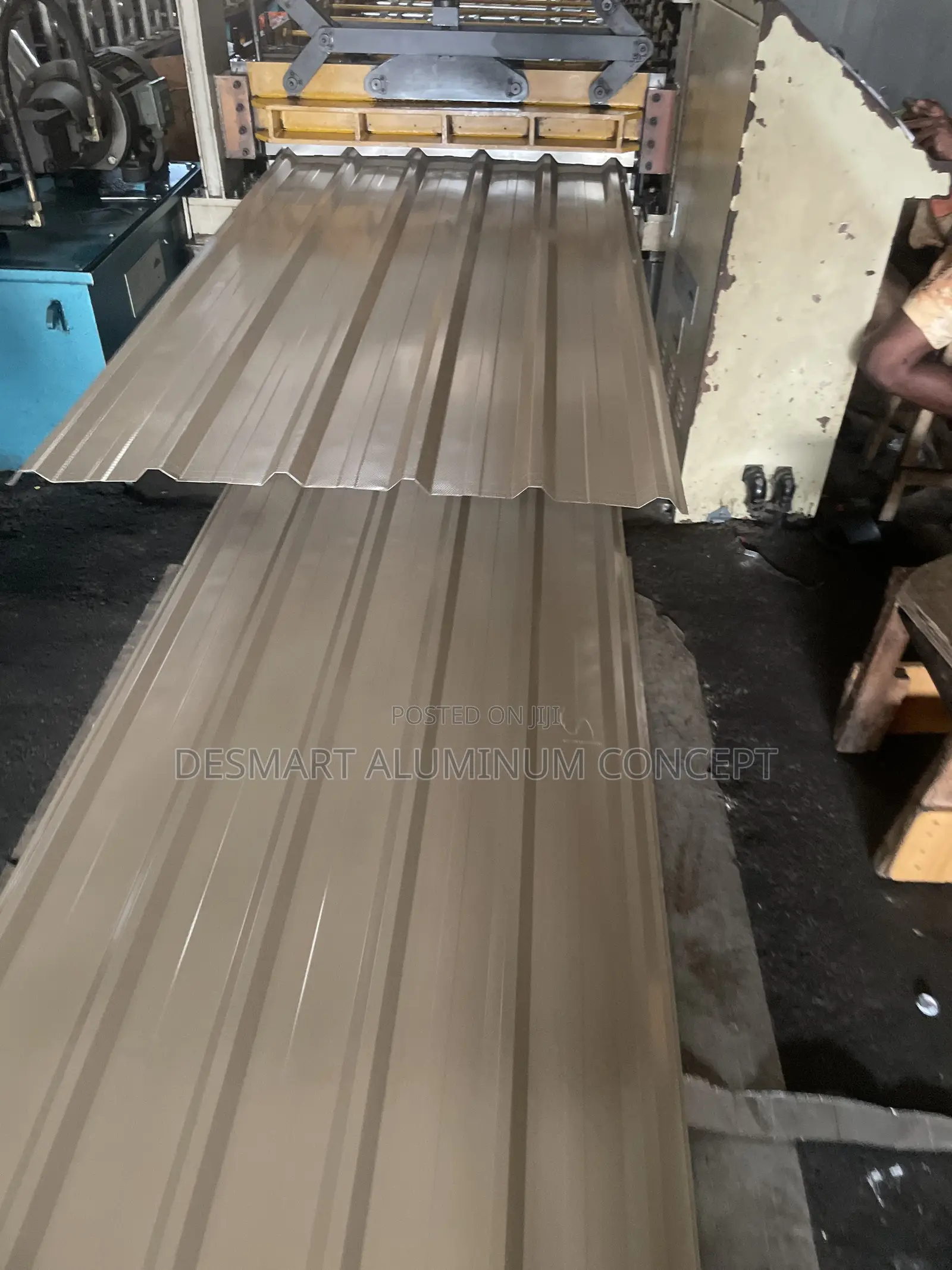 DESMART Need Extra Strength? Go BEIGE 0.55mm Aluminum Roofing Sheet