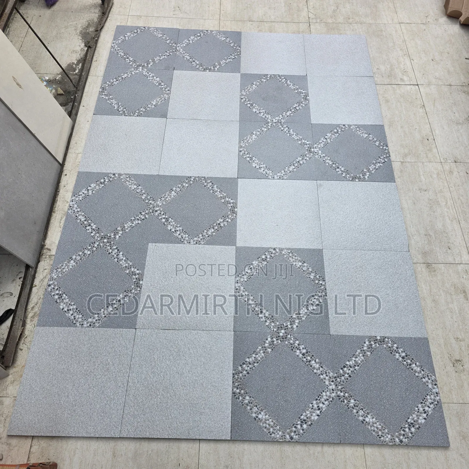 Compound Floor Tiles Installation Patterns Using 40x40x15mm Mate Tiles