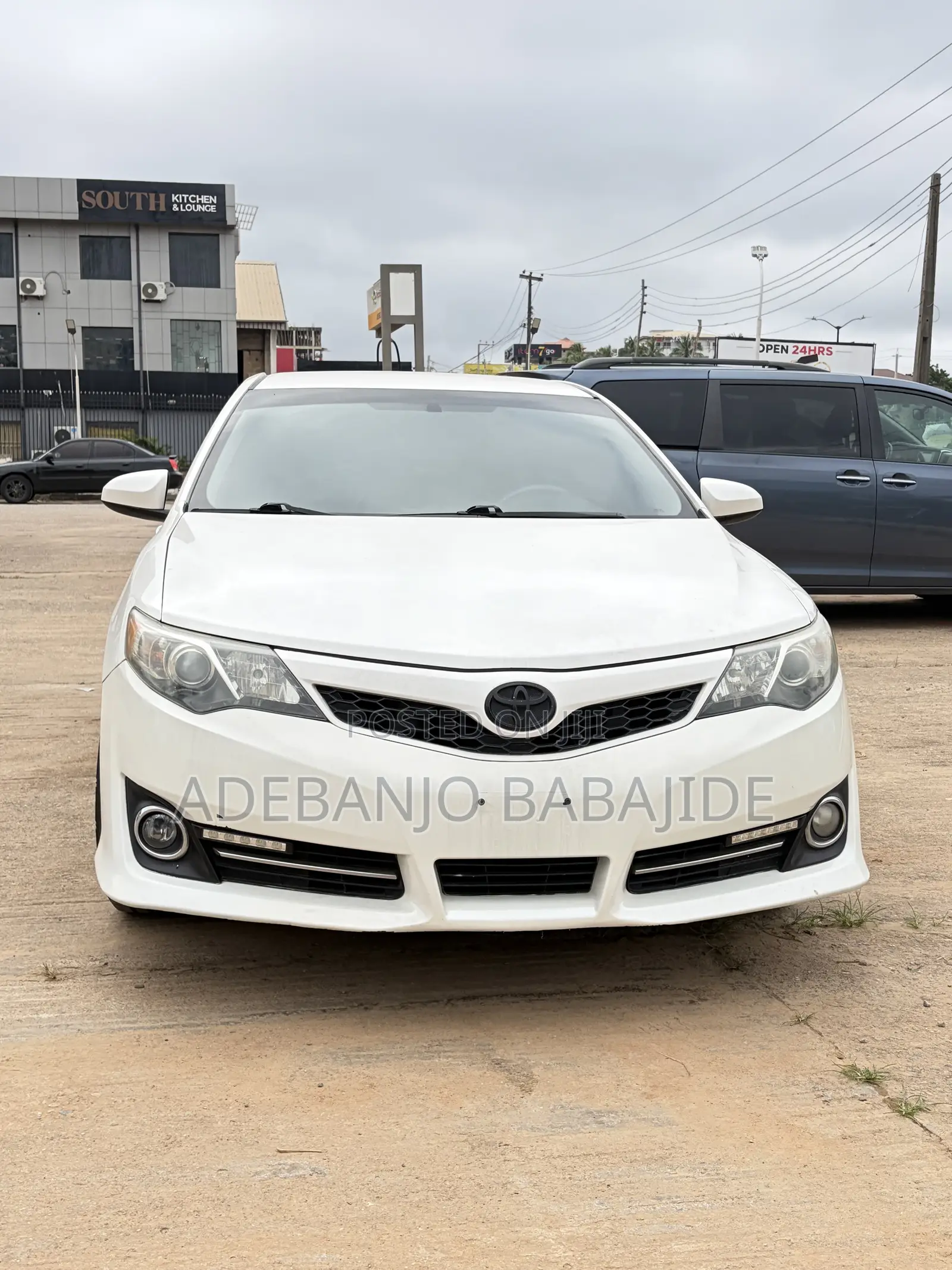 Toyota Camry SE 4dr Sedan (2.5L 4cyl 6A) 2013 White