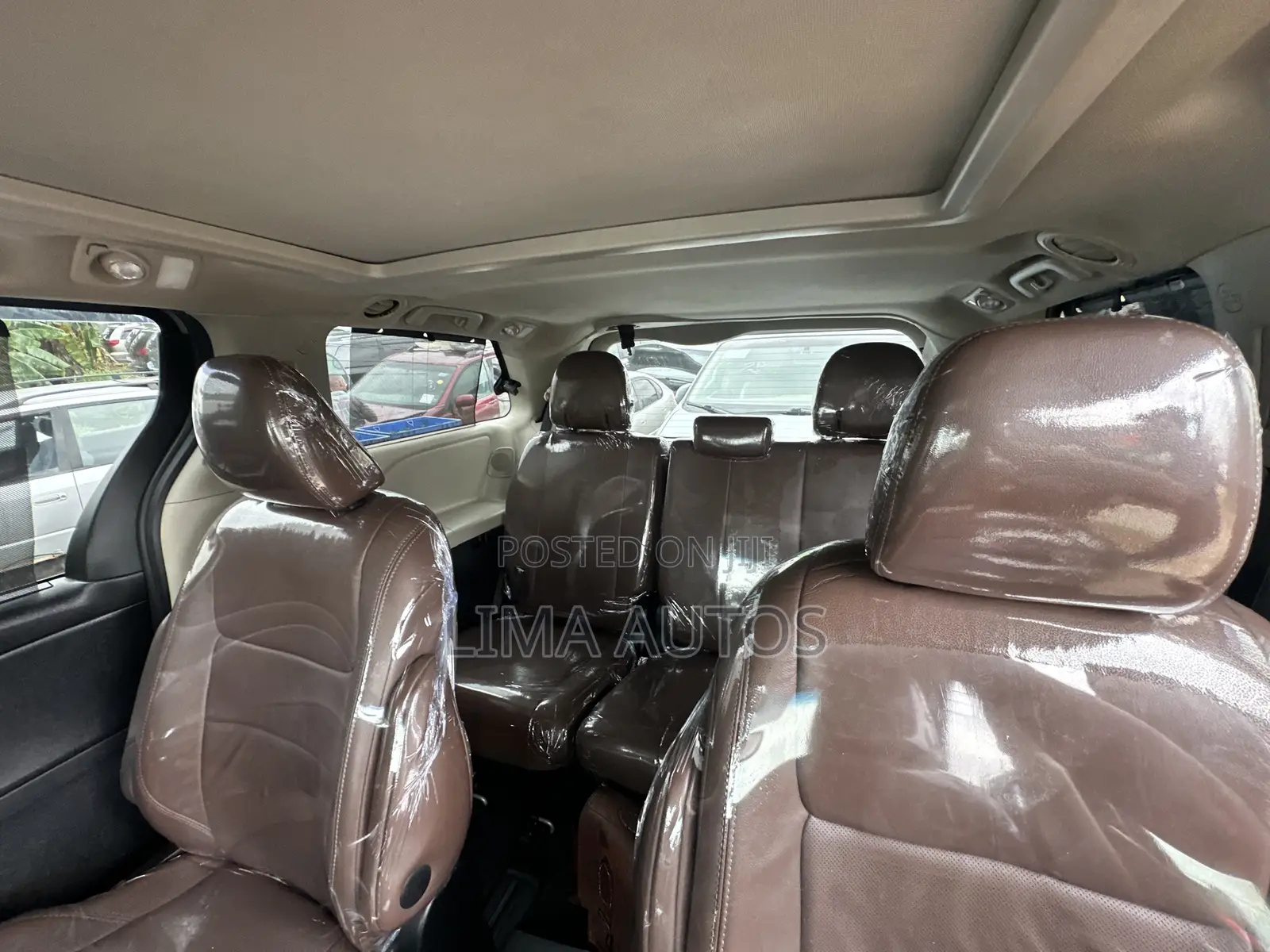 Toyota Sienna 2015 Gold