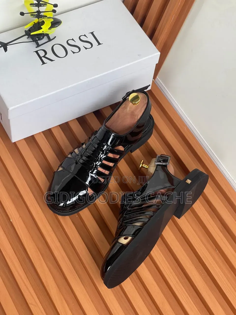 Men's Black Glossy Caged Sandals Size 40-46