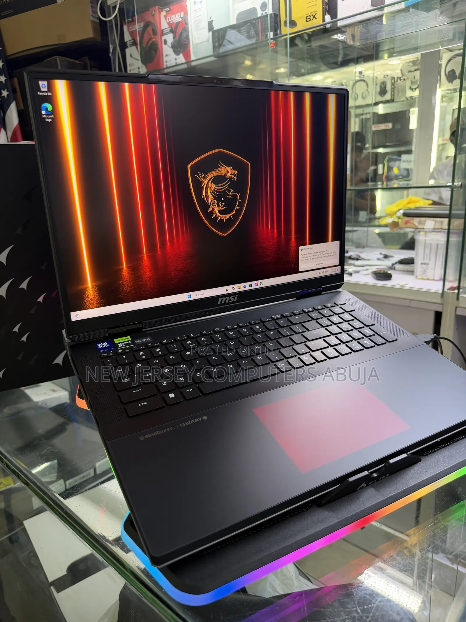 New Laptop MSI Titan 18 HX AI 64GB Intel Core Ultra 9 SSD 6T