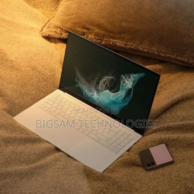 New Laptop Samsung Galaxy Book6 Pro 16GB Intel Core Ultra 7 SSD 1T