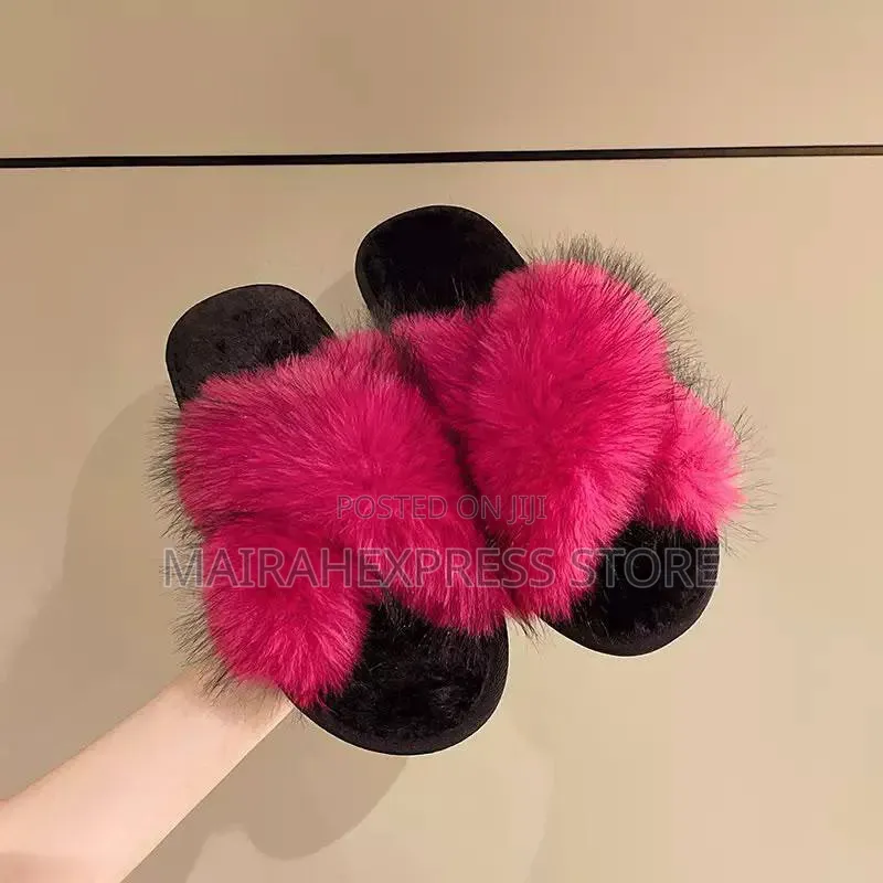 Classic Fluffy Indoor Slides T2mm7
