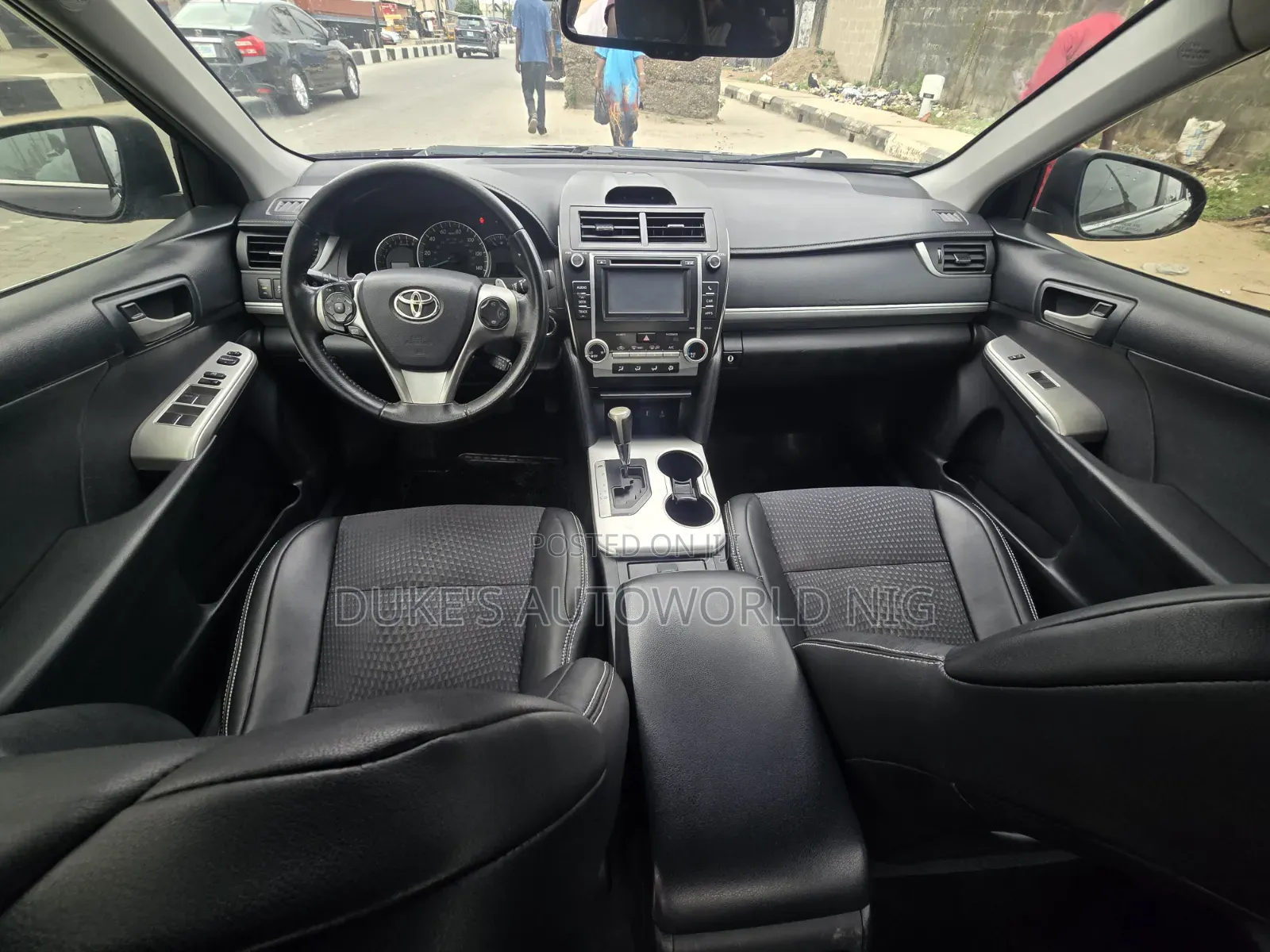 Toyota Camry SE 4dr Sedan (2.5L 4cyl 6A) 2014 Black