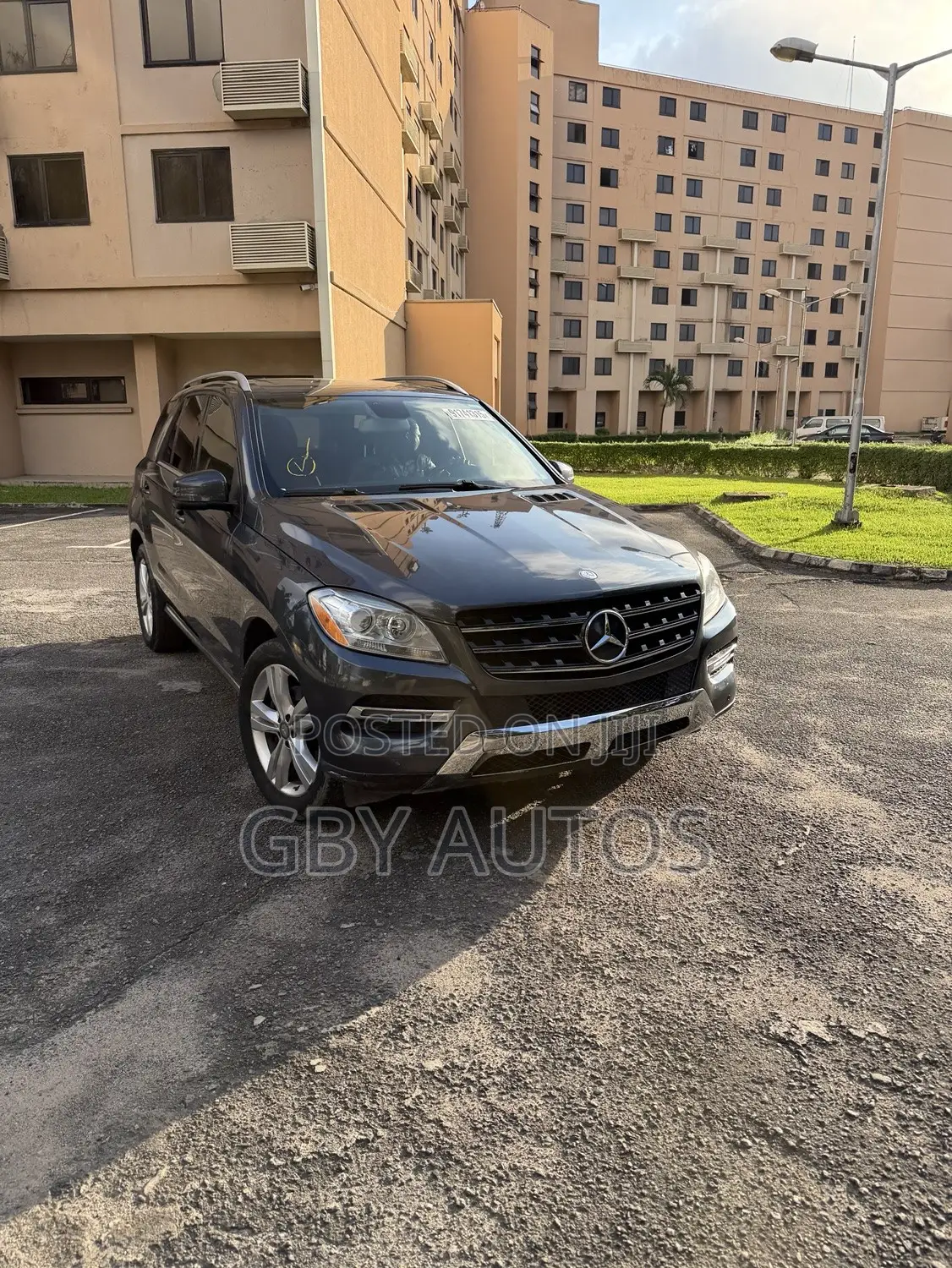 Mercedes-Benz M Class ML350 4MATIC 4dr SUV AWD (3.5L 6cyl 7A) 2015 Gray