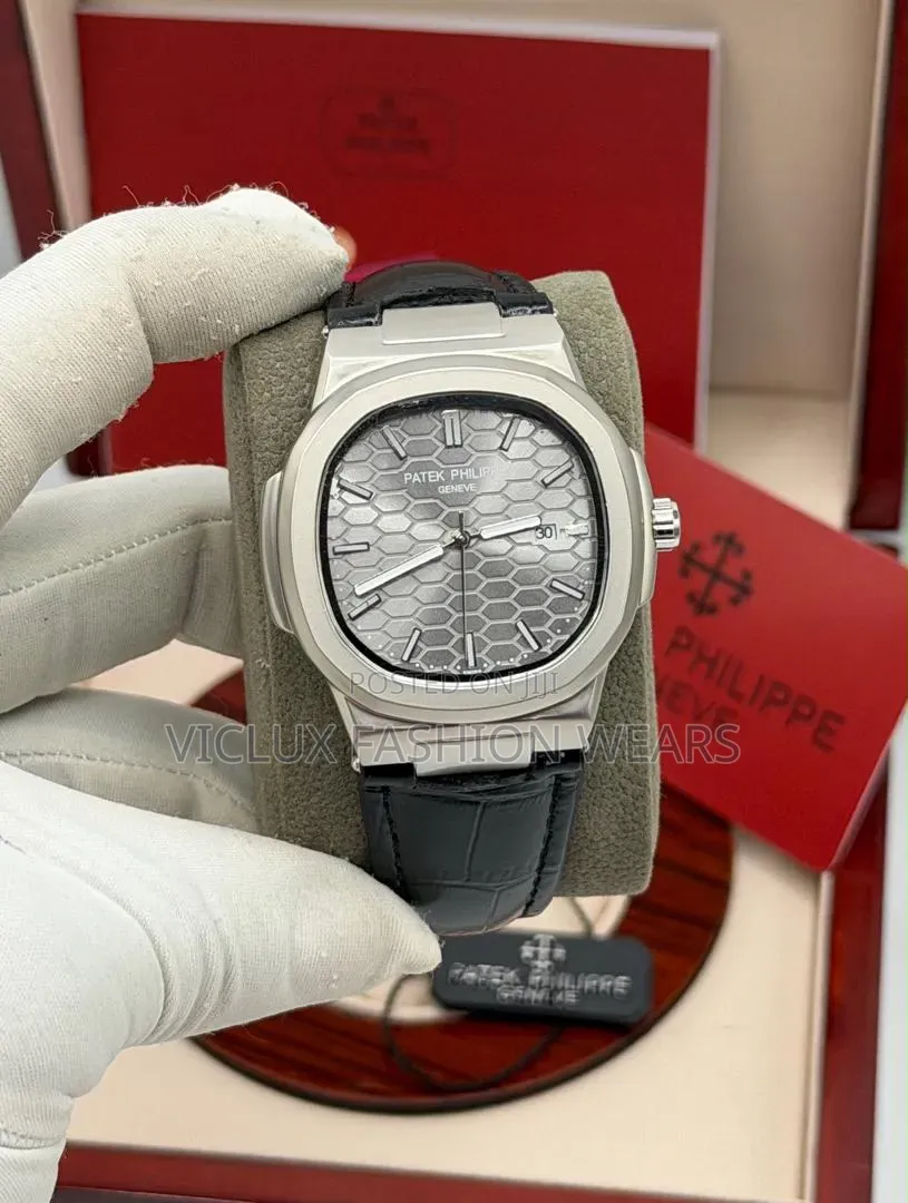 Patek Philippe High Quality Men's Leather Wrist Watch