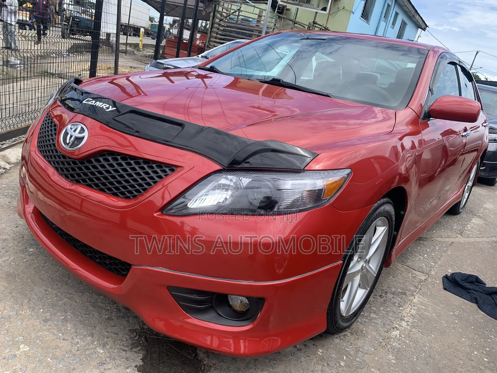 Toyota Camry SE 4dr Sedan (2.5L 4cyl 6A) 2011 Red