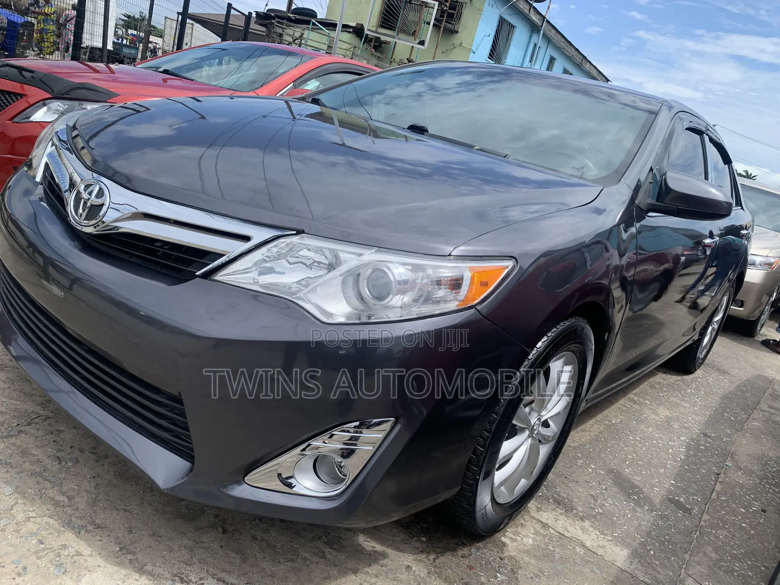 Toyota Camry LE 4dr Sedan (2.5L 4cyl 6A) 2012 Gray