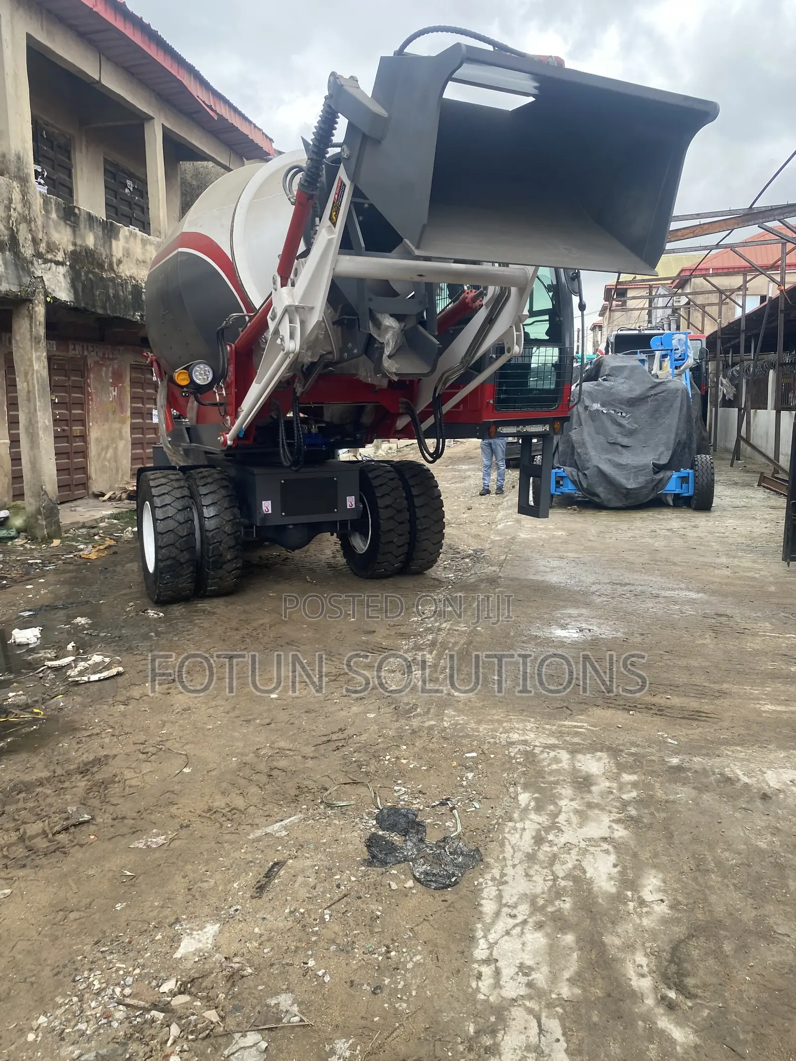 Mobile Concrete Mixer 7.5cubic