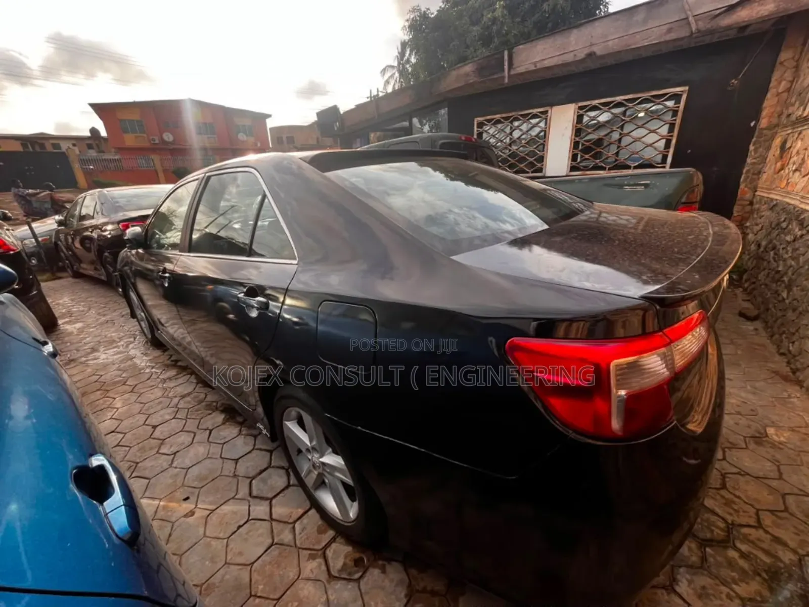 Toyota Camry SE 4dr Sedan (2.5L 4cyl 6A) 2012 Gray