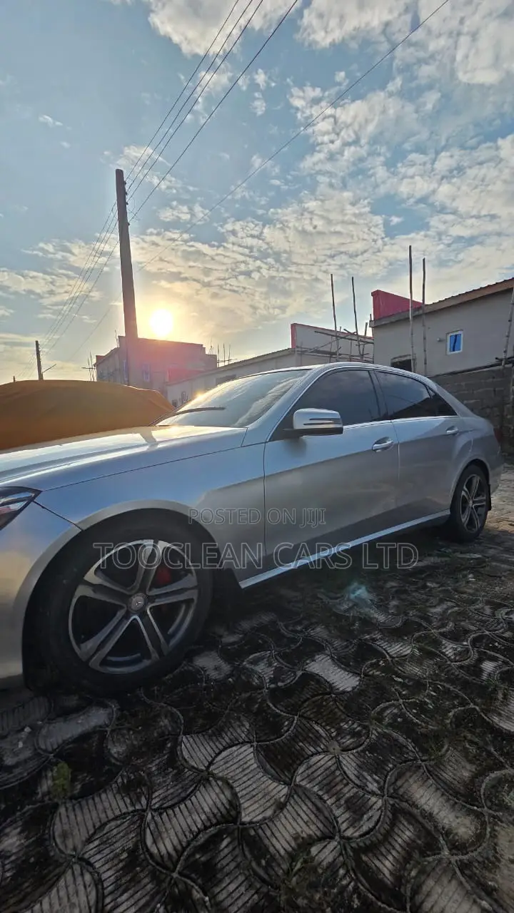 Mercedes-Benz E300 2012 Gray