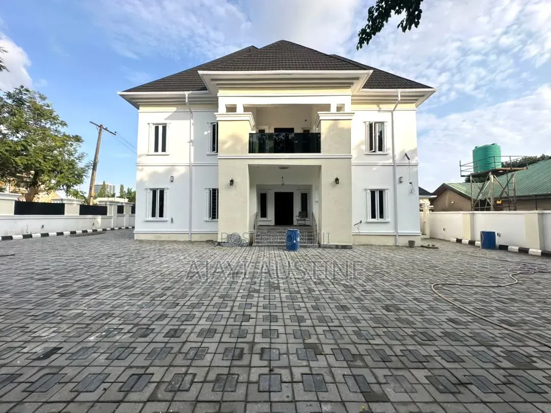 Furnished 6bdrm Duplex in Wuze Zone, Abuja for sale