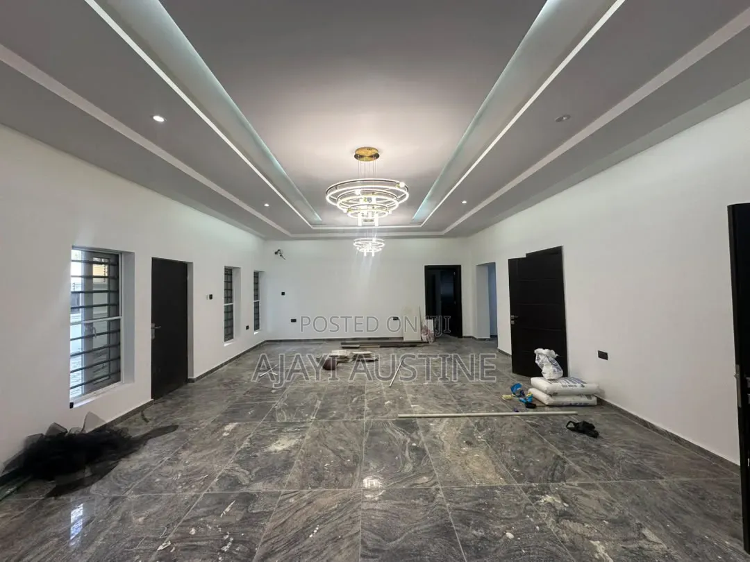 Furnished 6bdrm Duplex in Wuze Zone, Abuja for sale