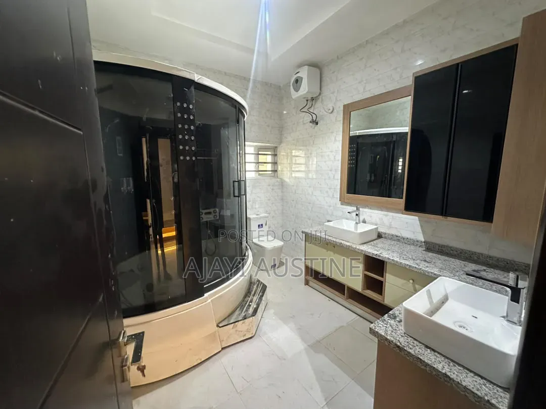 Furnished 6bdrm Duplex in Wuze Zone, Abuja for sale