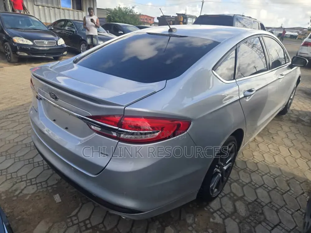 Ford Fusion 2018 Silver
