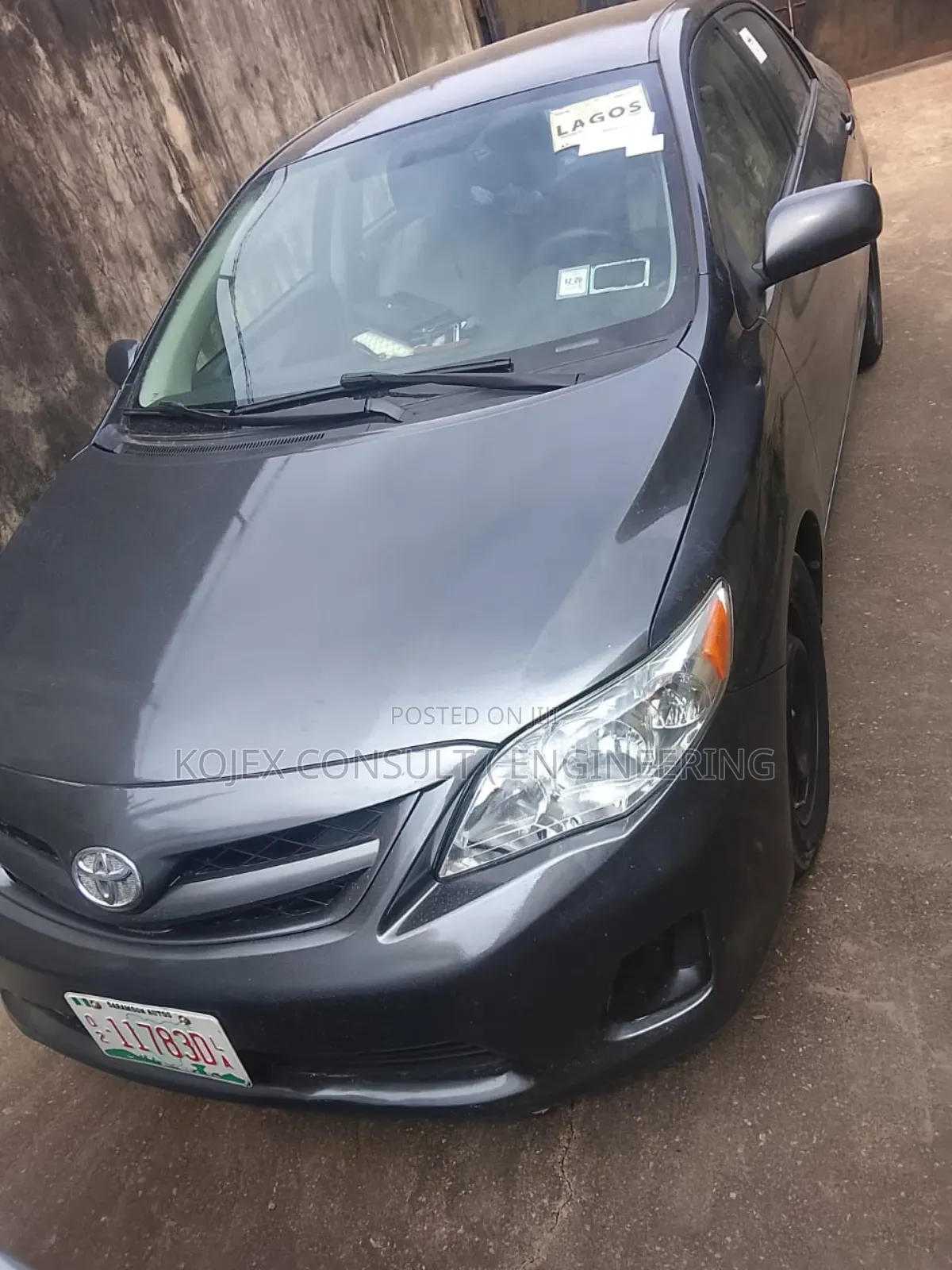 Toyota Corolla LE 4dr Sedan (1.8L 4cyl 4A) 2012 Gray
