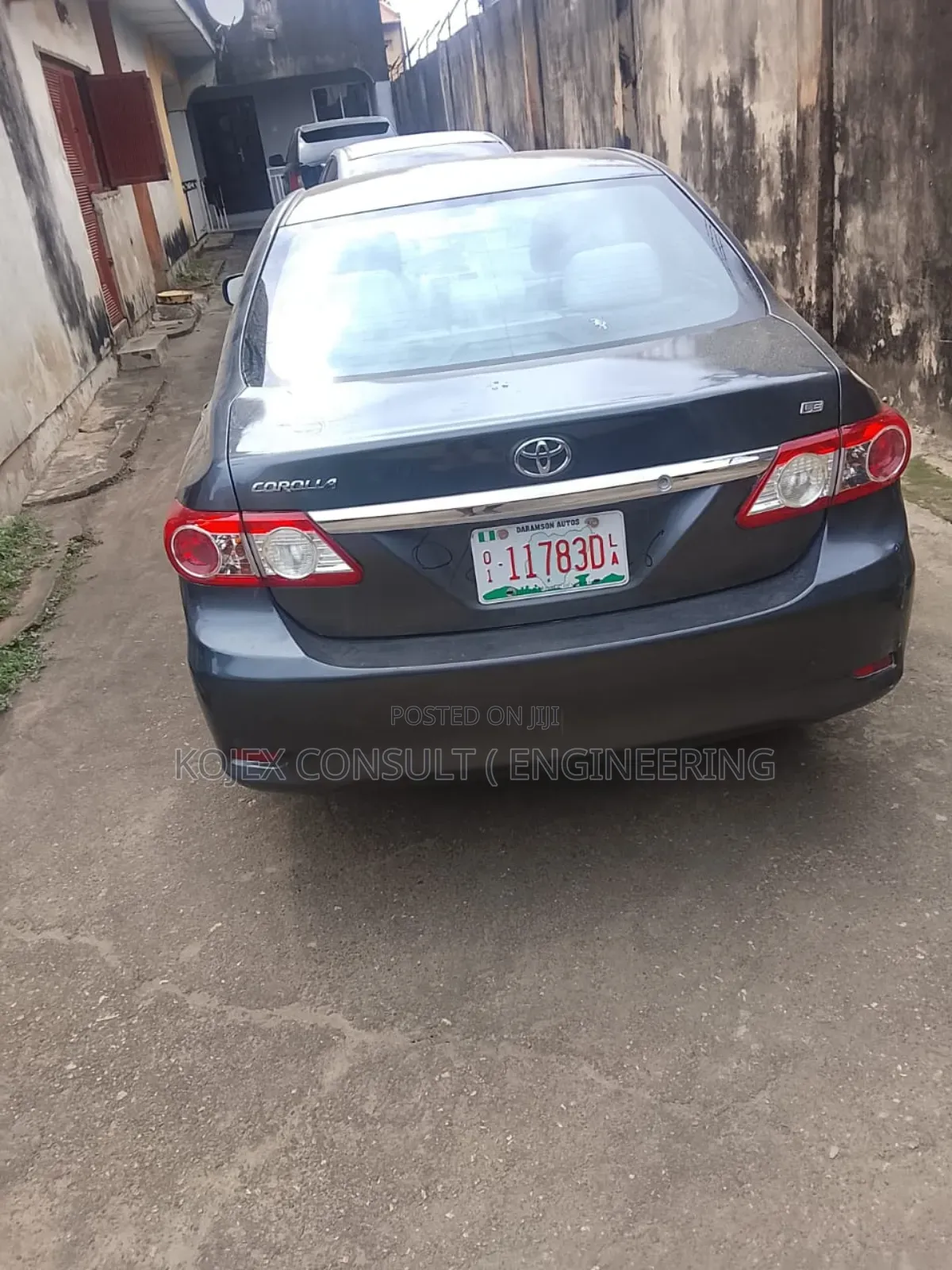 Toyota Corolla LE 4dr Sedan (1.8L 4cyl 4A) 2012 Gray