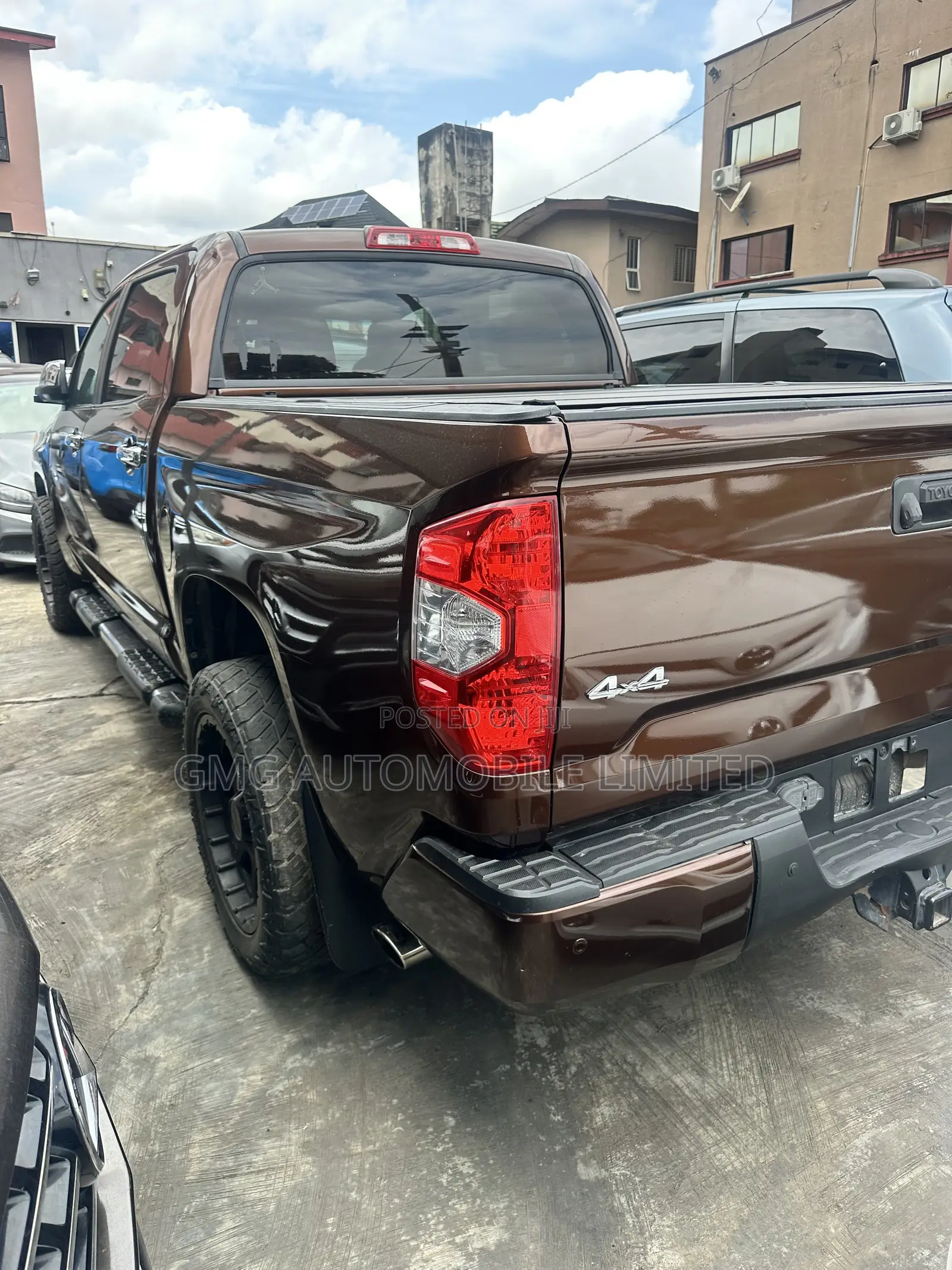 Toyota Tundra 1794 5.7L V8 w/FFV 4x4 CrewMax 5.6 ft. box 145.7 in. WB