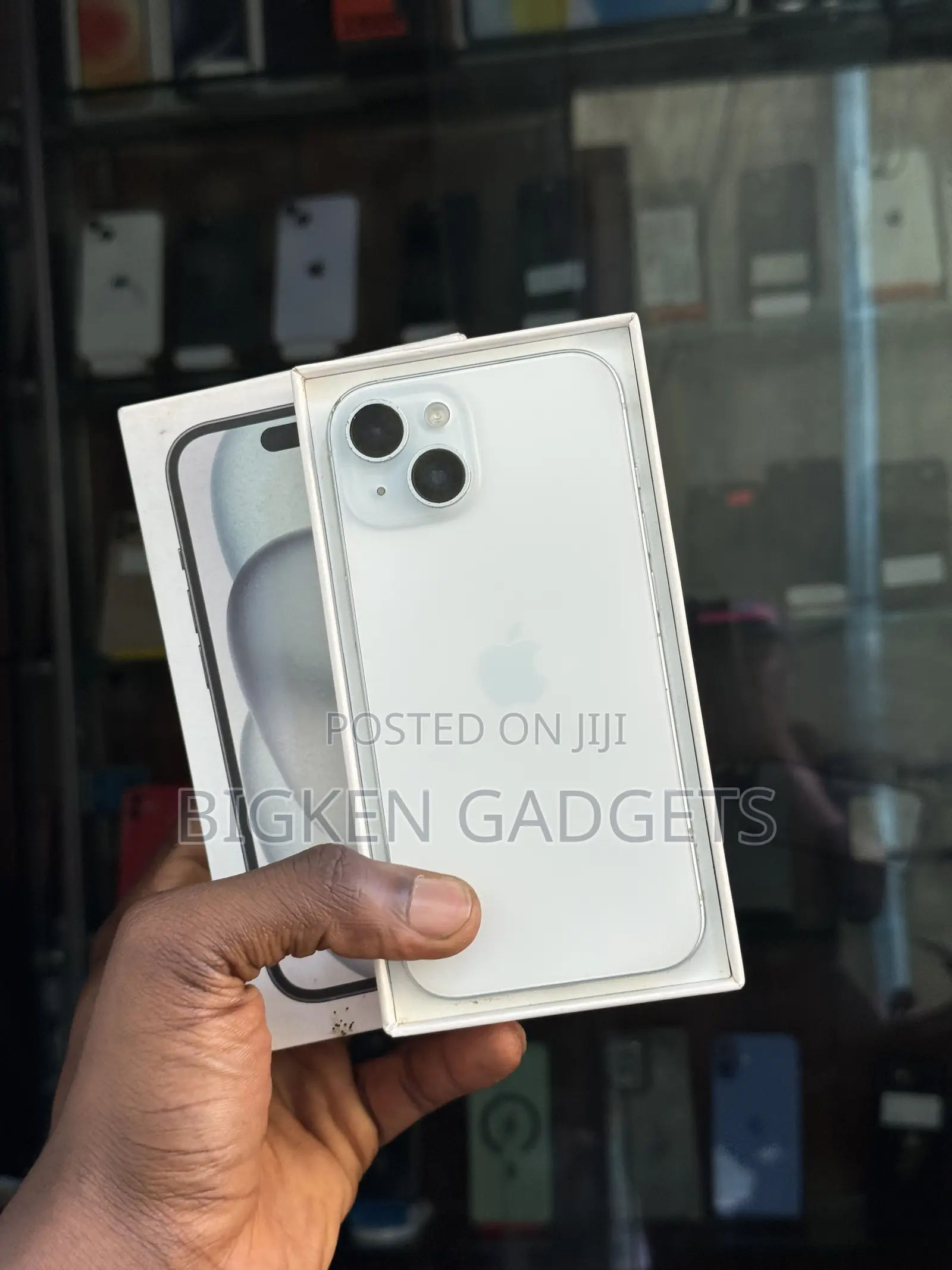 Apple iPhone 15 128 GB Green