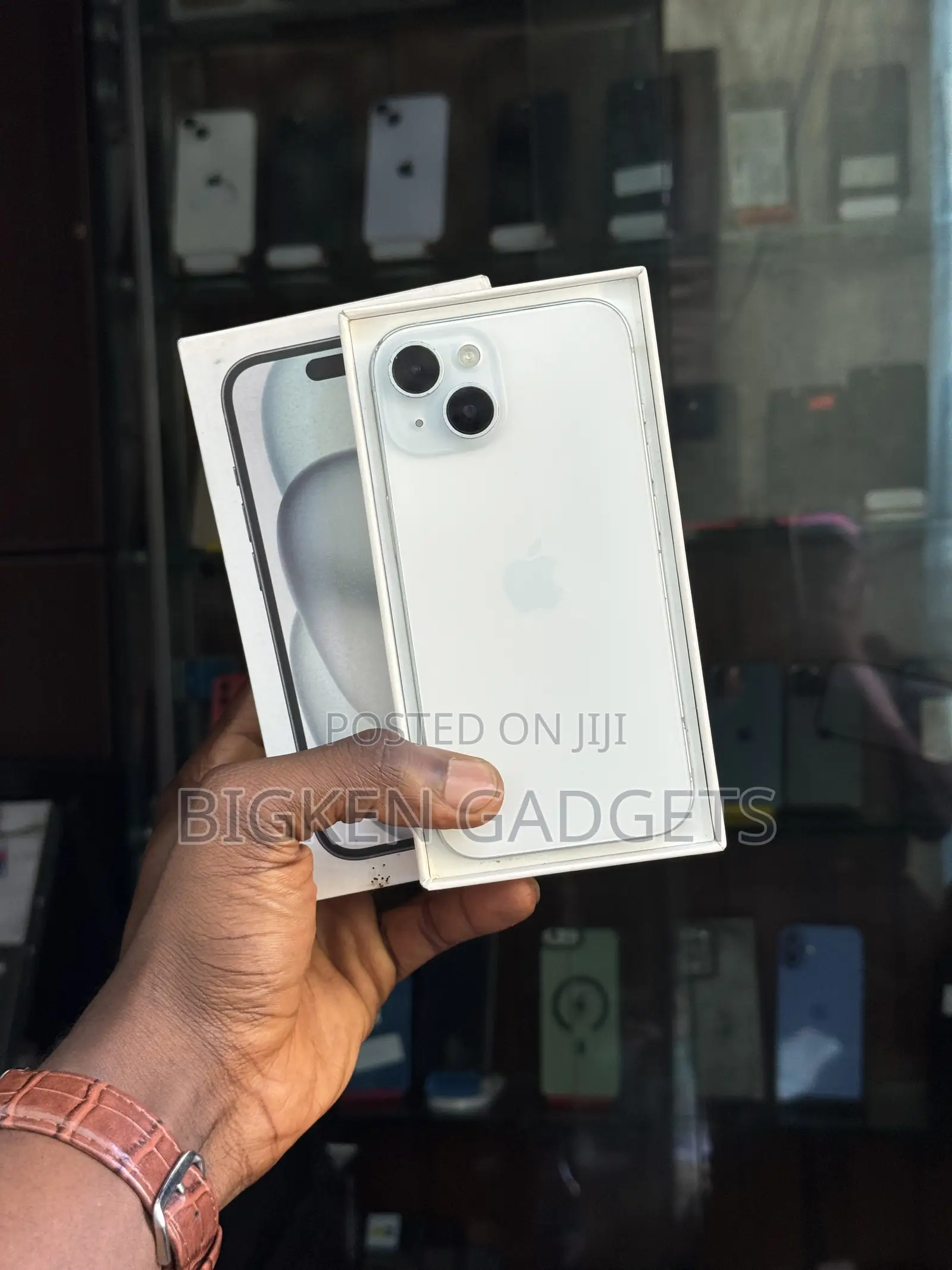 Apple iPhone 15 128 GB Green