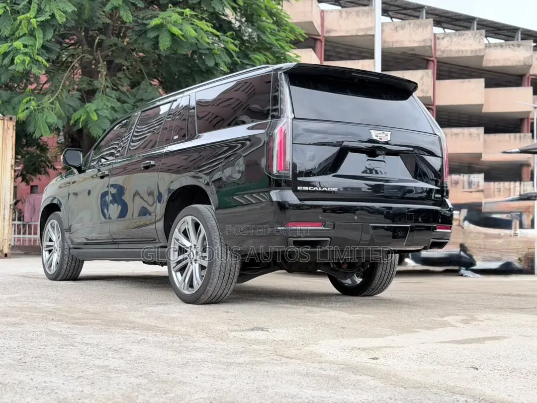 New Cadillac Escalade Platinum Luxury 4WD 2026 Black