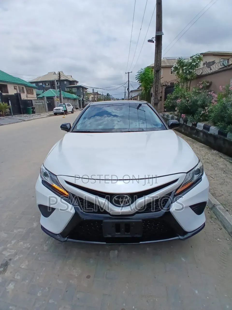 Toyota Camry 2019 White