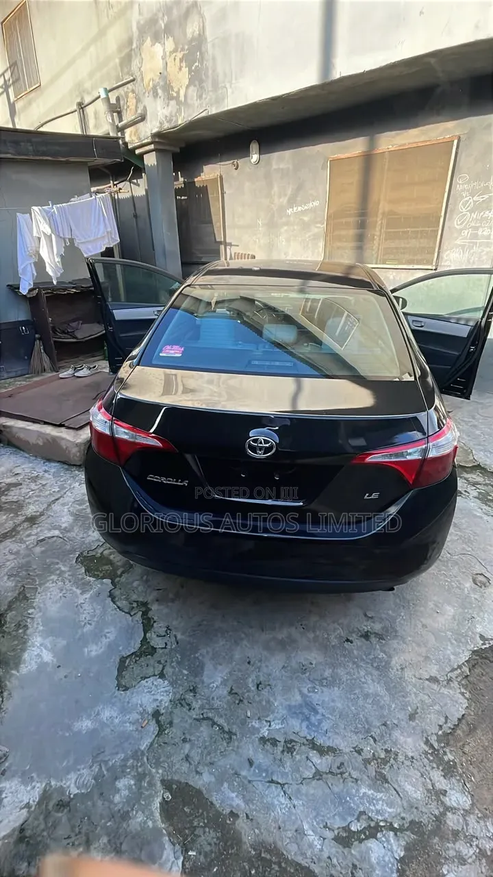 Toyota Corolla LE Eco 4dr Sedan (1.8L 4cyl CVT) 2015 Black