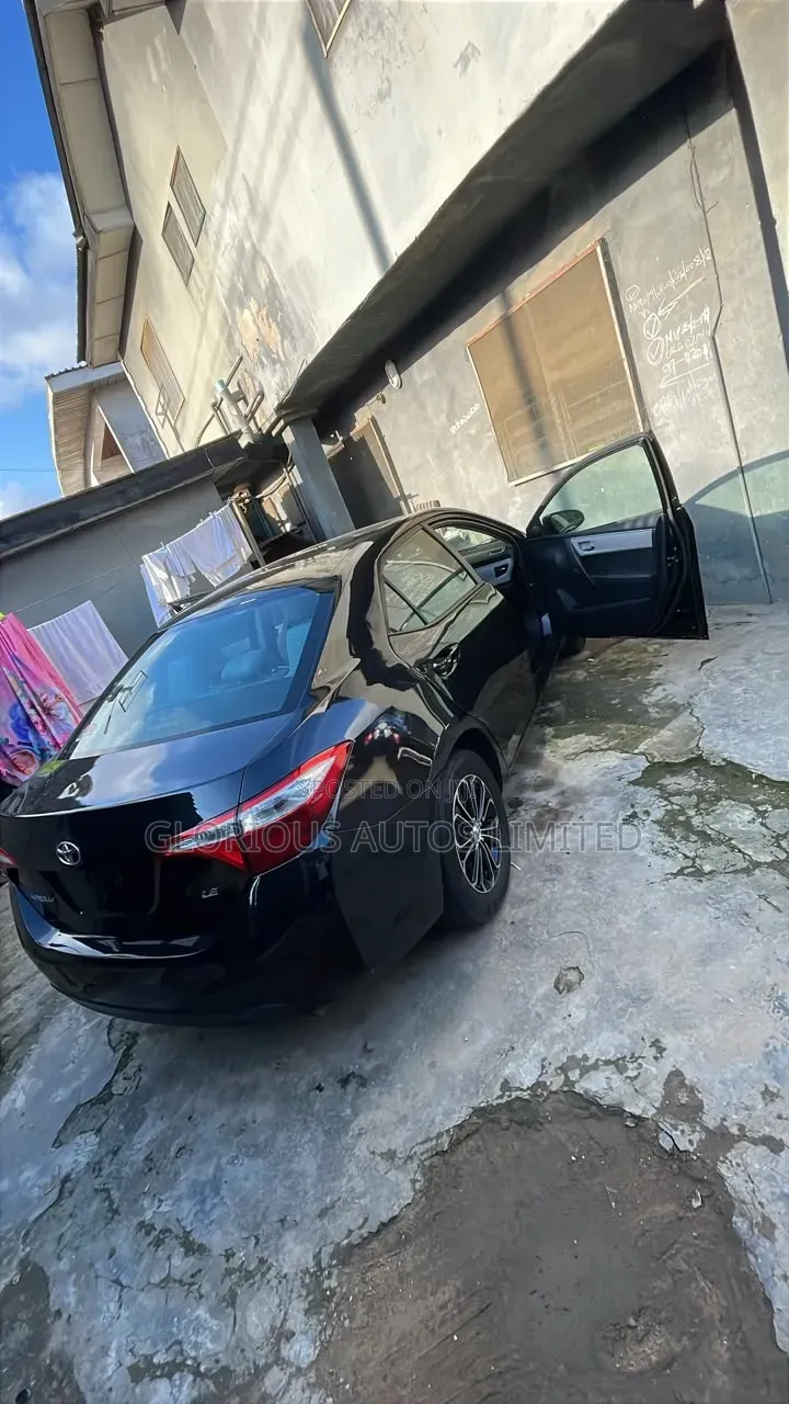 Toyota Corolla LE Eco 4dr Sedan (1.8L 4cyl CVT) 2015 Black