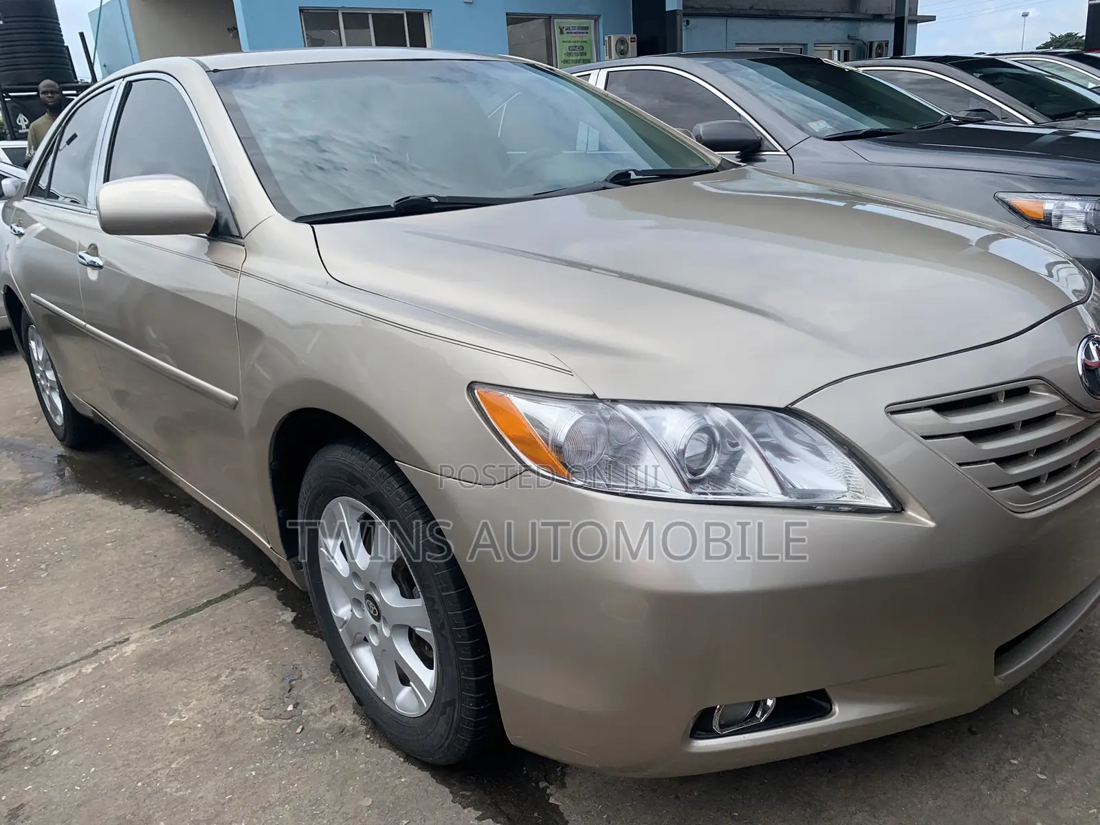 Toyota Camry LE 4dr Sedan (2.4L 4cyl 5A) 2008 Gold