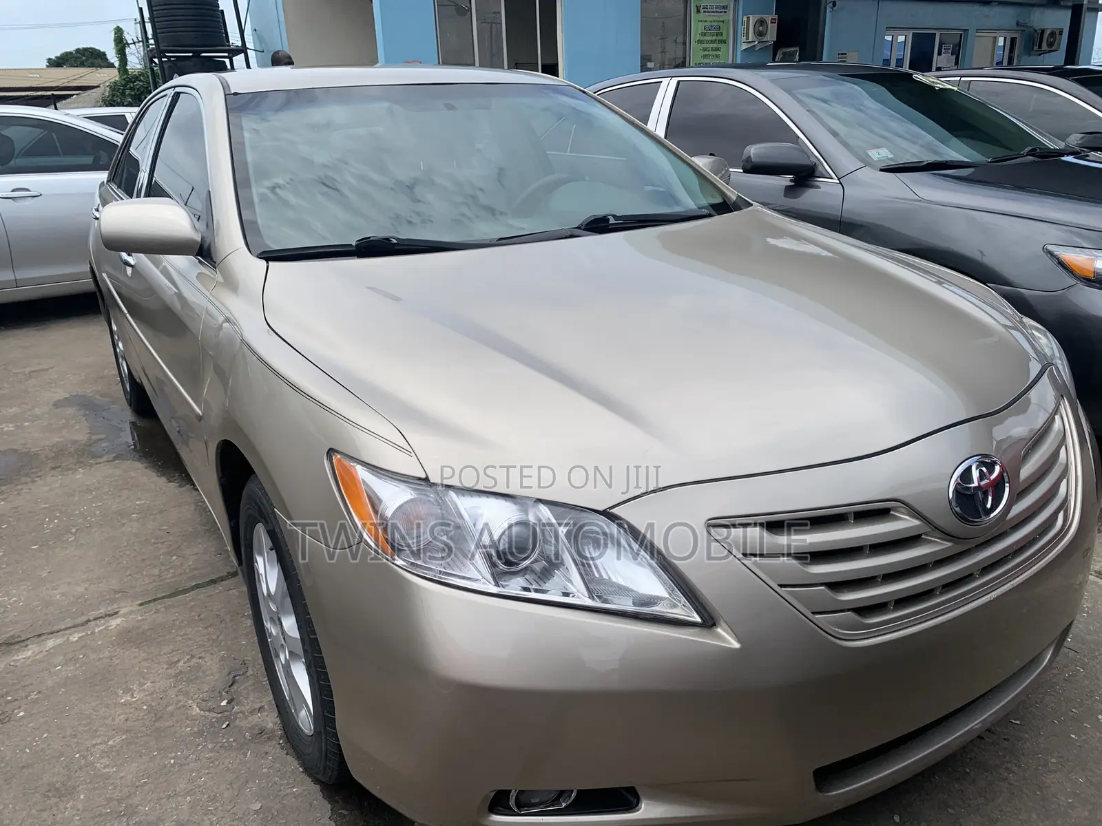 Toyota Camry LE 4dr Sedan (2.4L 4cyl 5A) 2008 Gold