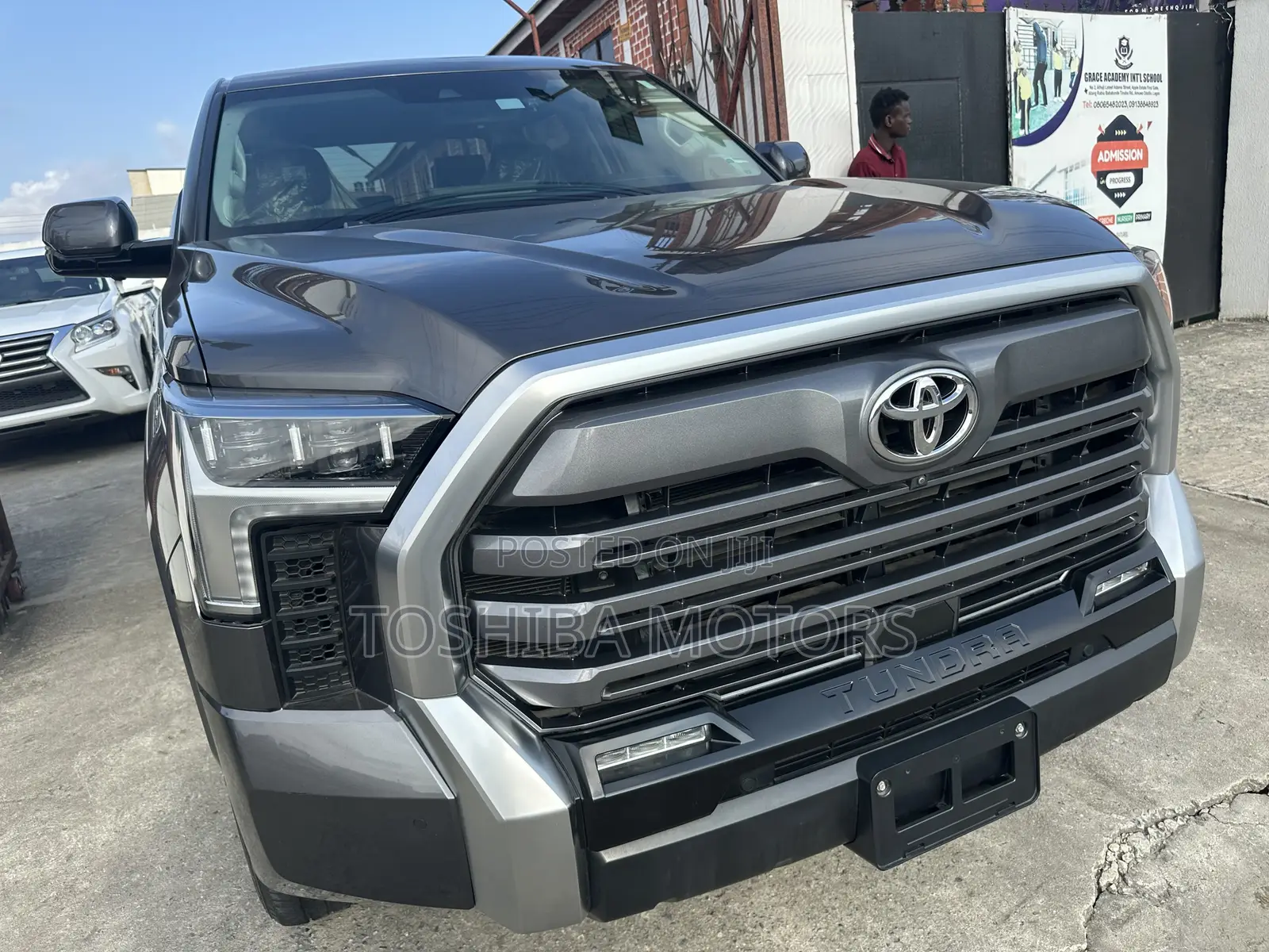 Toyota Tundra 2024 Gray