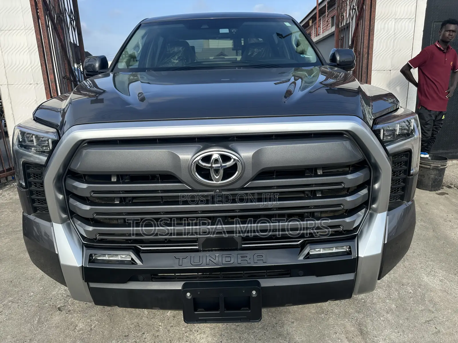 Toyota Tundra 2024 Gray