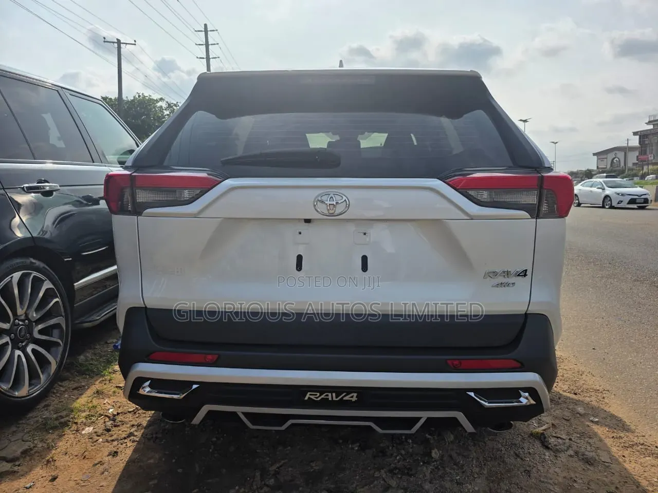 Toyota RAV4 Limited 2022 White