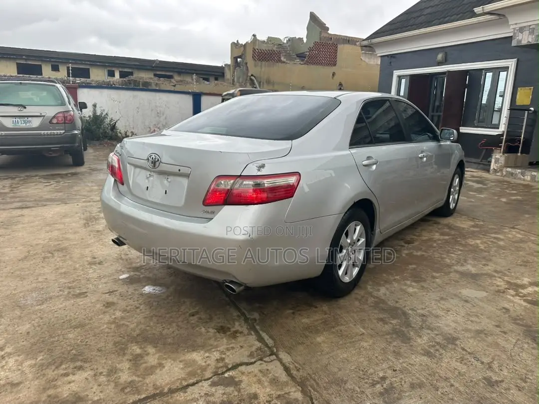 Toyota Camry XLE V6 4dr Sedan (3.5L 6cyl 6AM) 2008 Silver
