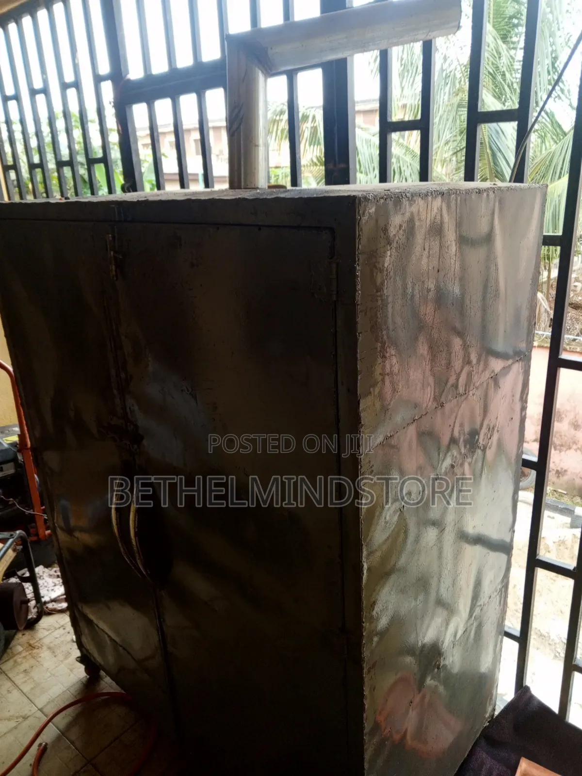 Heavy-Duty Catfish Charcoal Smoking Oven (4ft X 4ft X 2ft)