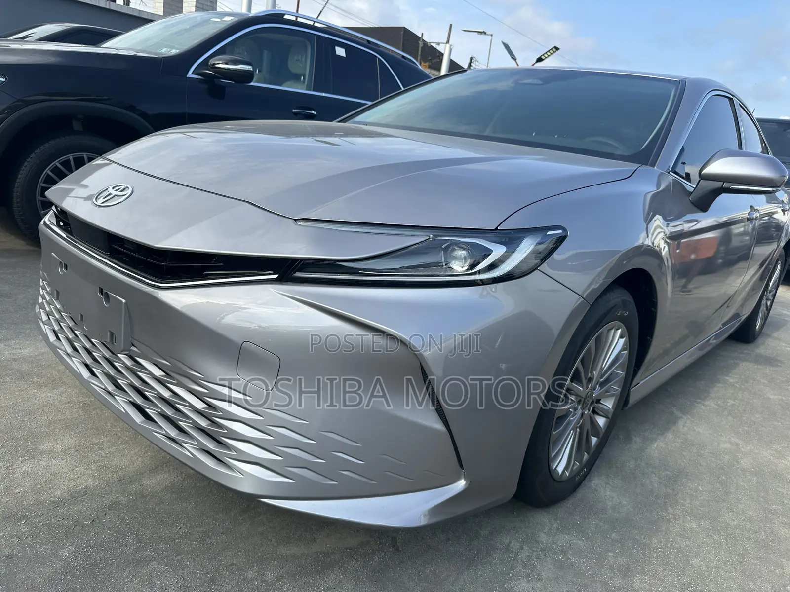 Toyota Camry SE 2025 Gray