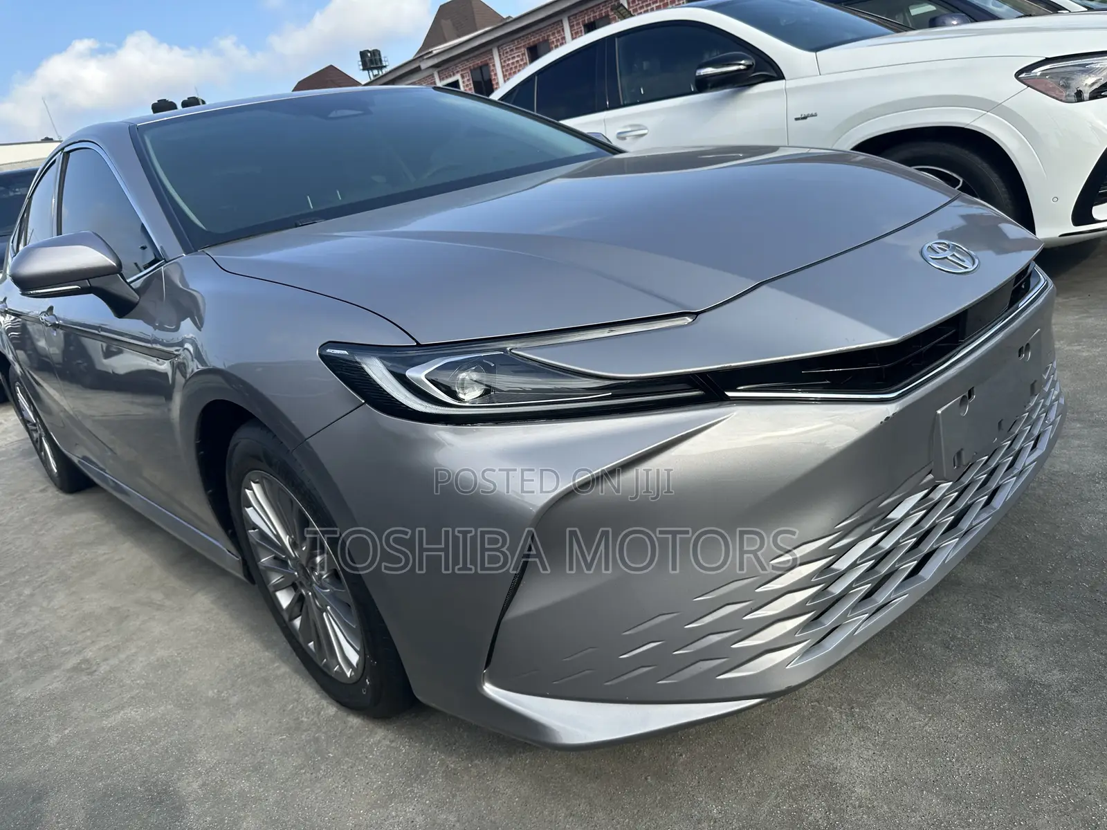 Toyota Camry SE 2025 Gray