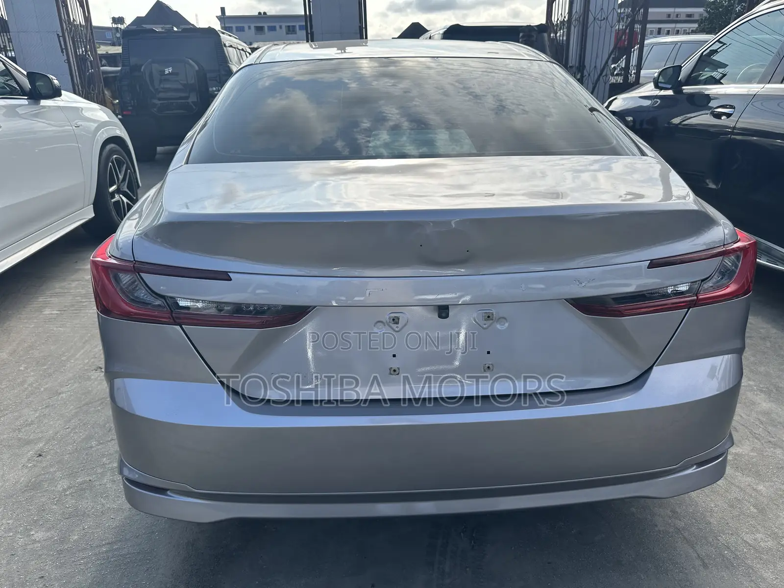 Toyota Camry SE 2025 Gray