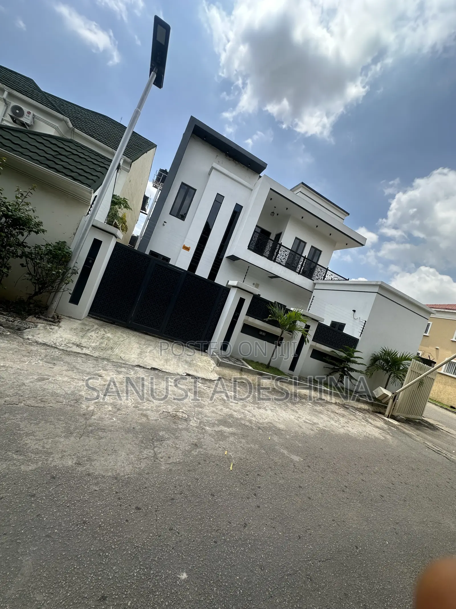4bdrm Duplex in Life Camp,Fct Abuja for sale