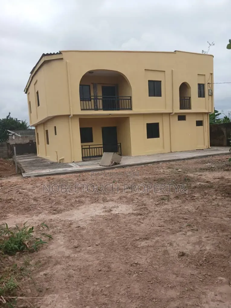 3bdrm Block of Flats in Abaranje Ikotun for sale