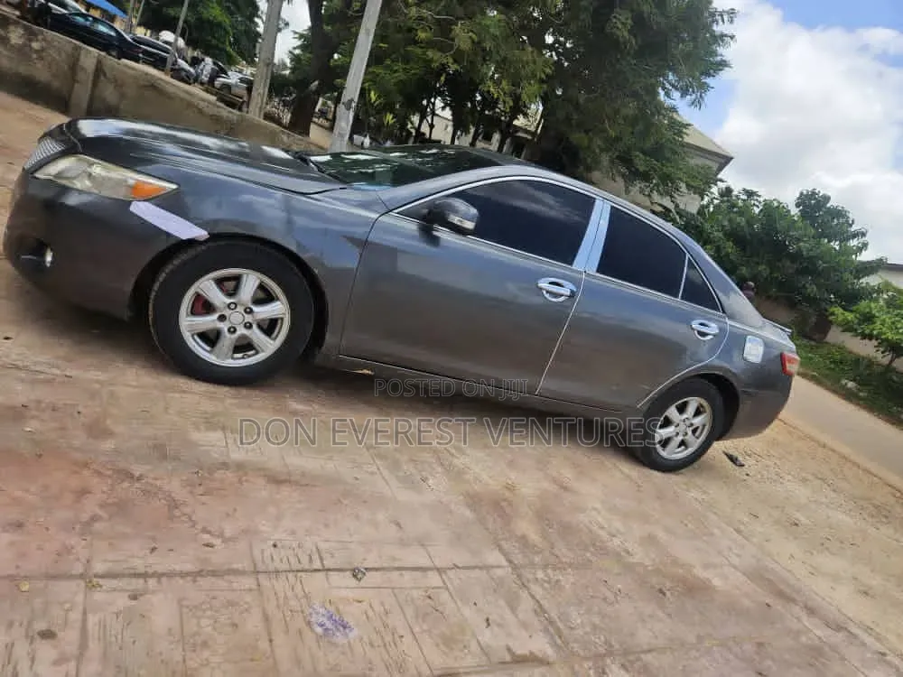 Toyota Camry 2.4 LE 2008 Gray