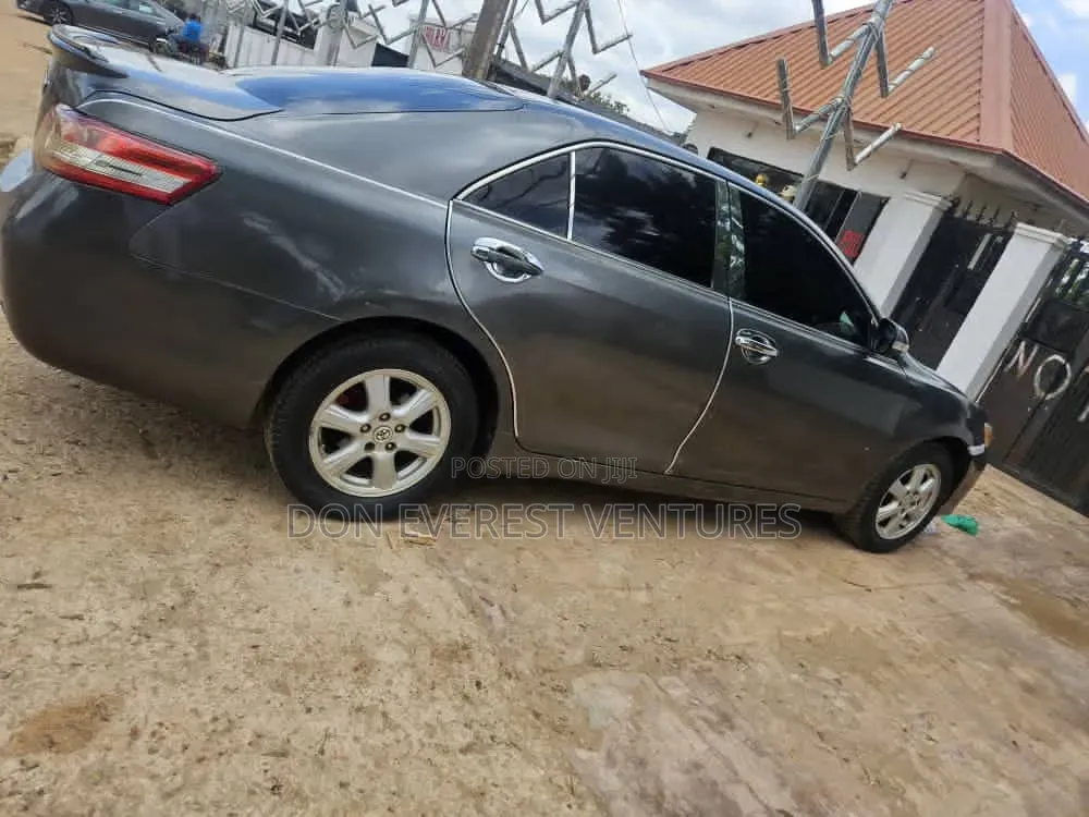 Toyota Camry 2.4 LE 2008 Gray