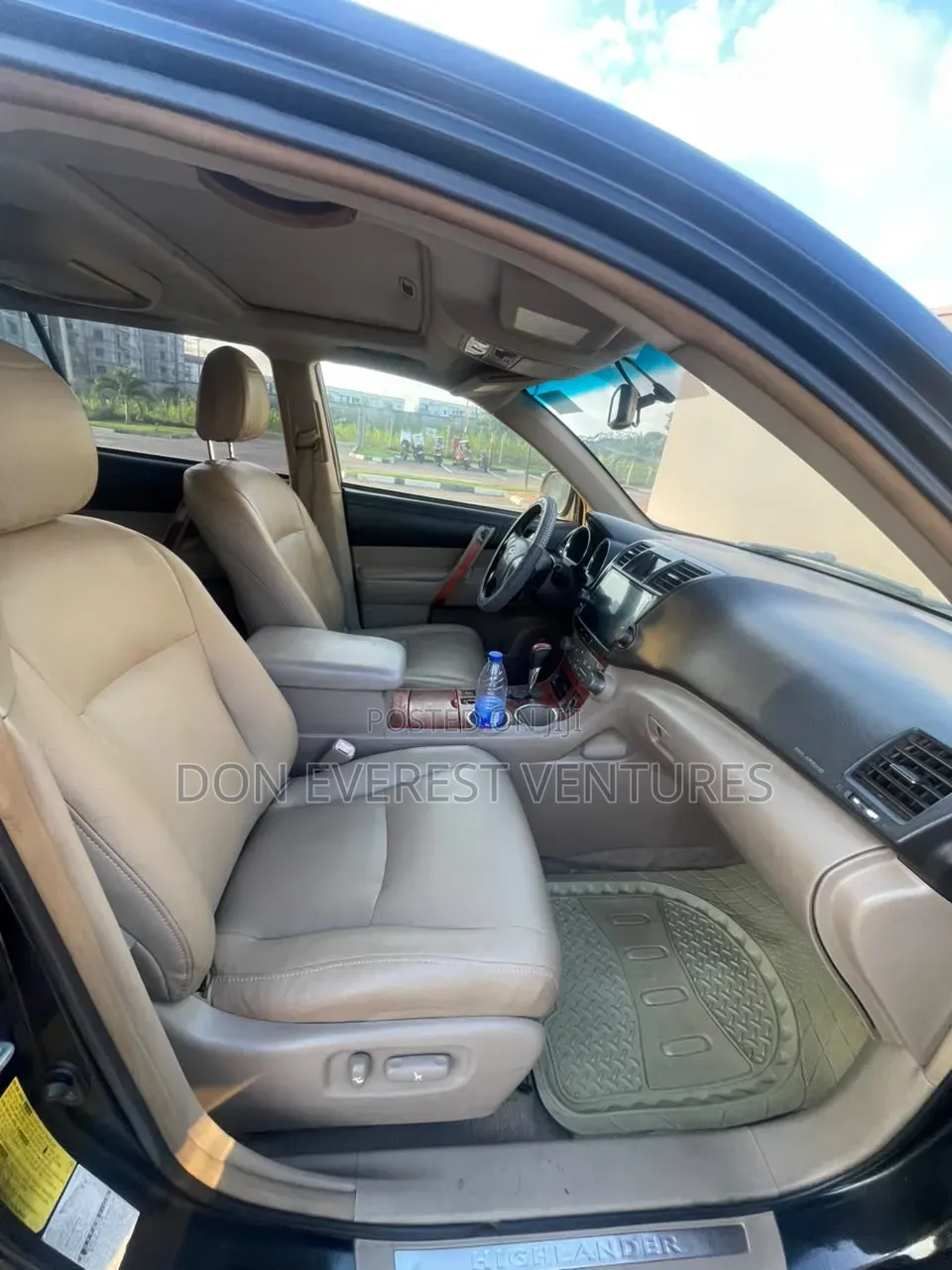 Toyota Highlander SE 2010 Black