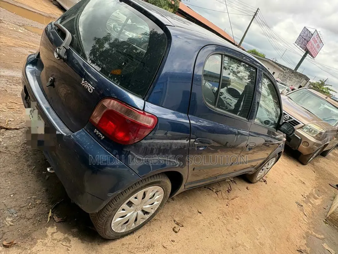 Toyota Yaris 1.3 2005 Blue