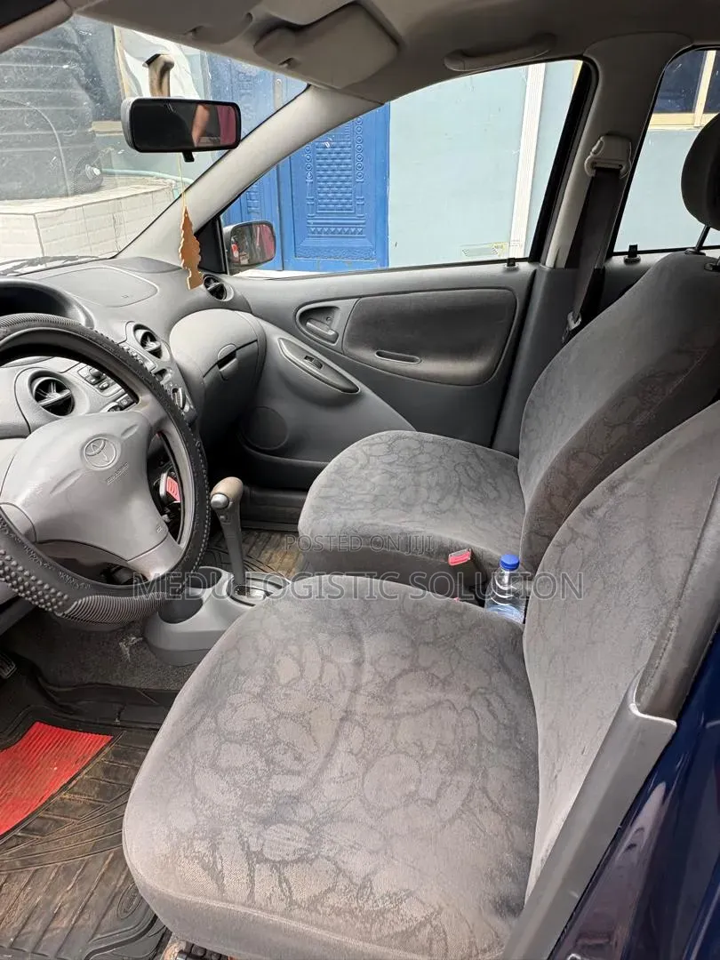 Toyota Yaris 1.3 2005 Blue