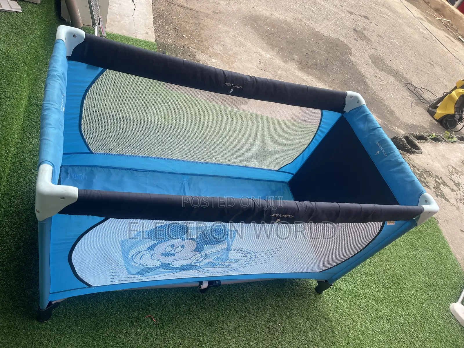 Hauck Disney Dream 'N' Play Travel Cot