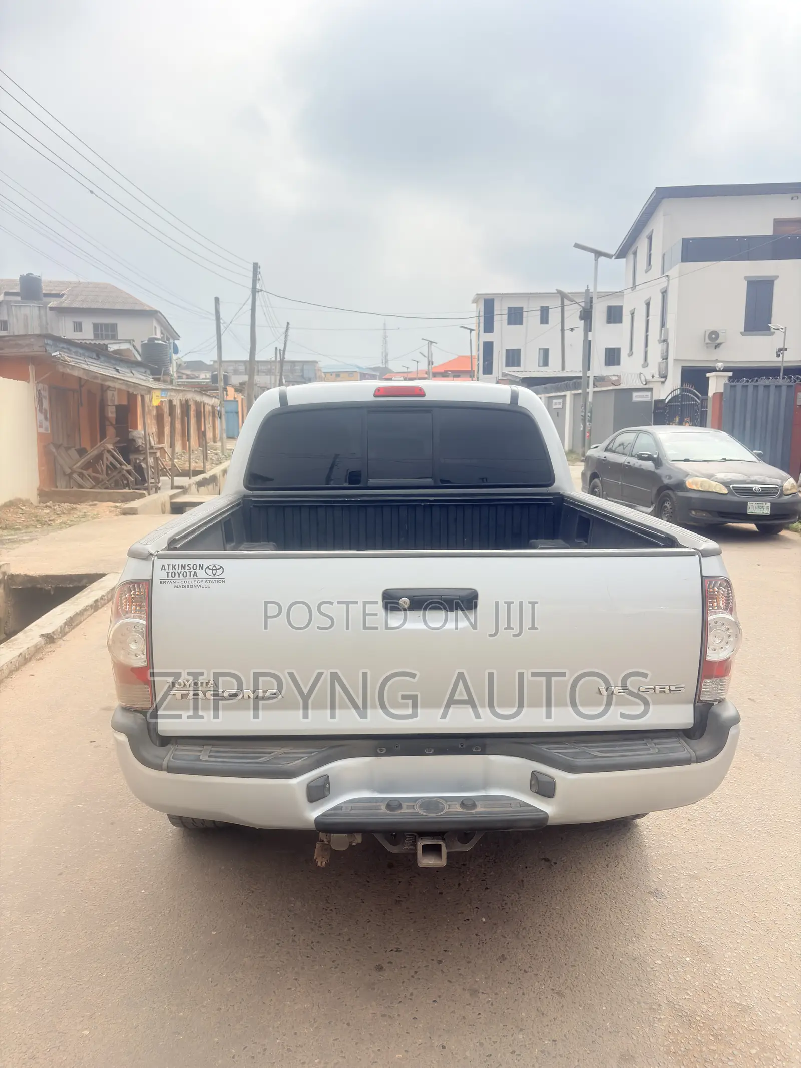 Toyota Tacoma X-Runner V6 2010 Silver