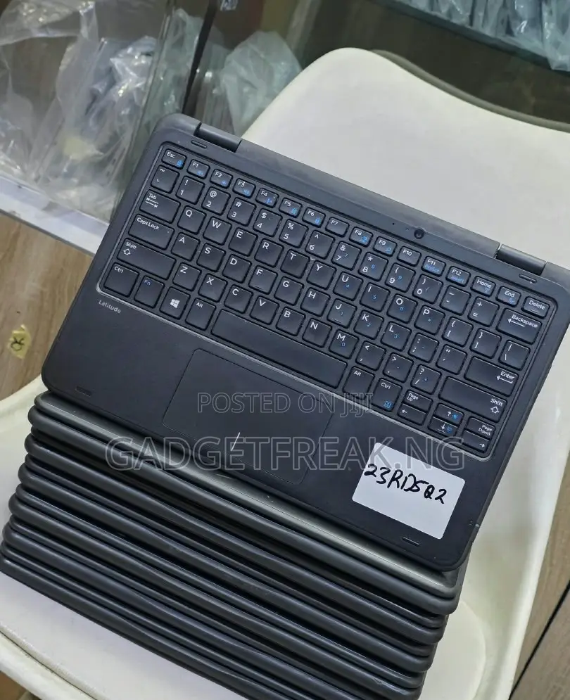 Laptop Dell Latitude 3190 2-in-1 4GB Intel Pentium SSD 128GB
