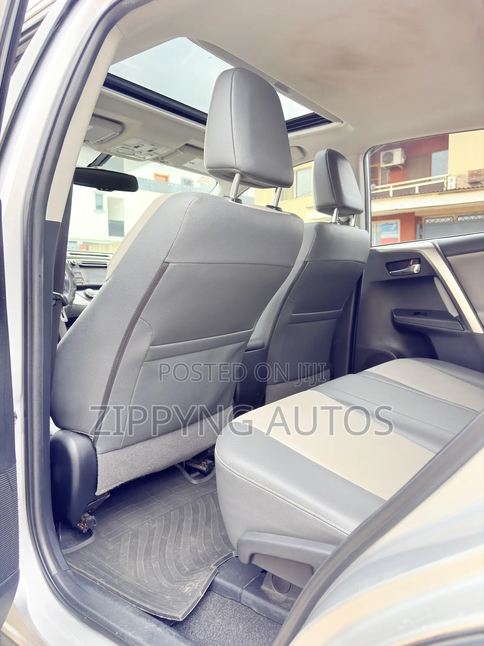Toyota RAV4 Limited AWD (2.5L 4cyl 6A) 2016 Silver